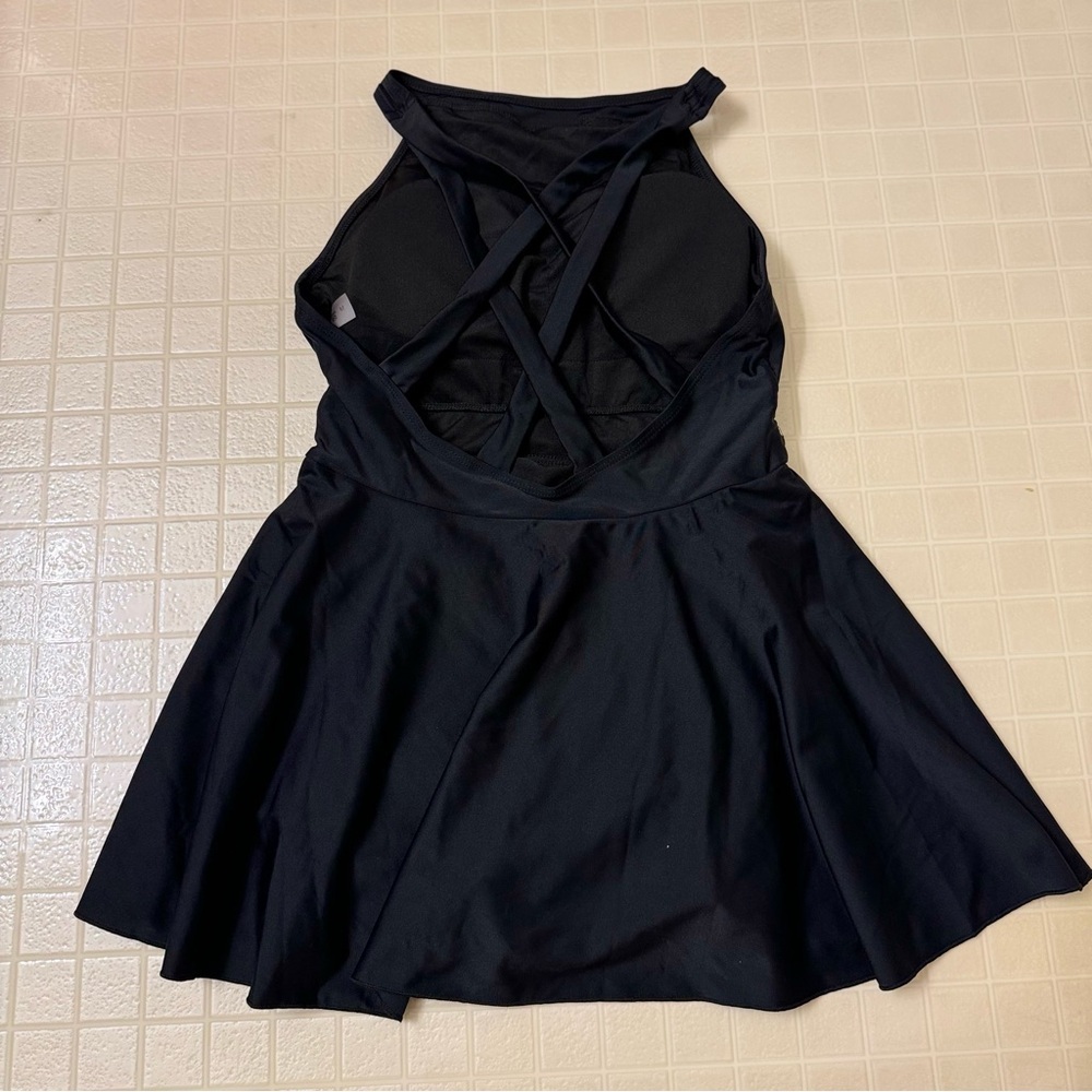 Elerevyo High Neck Ruched Tummy
Control Criss Cross Back Modest Skirt Swimdress - Picture 8 of 9